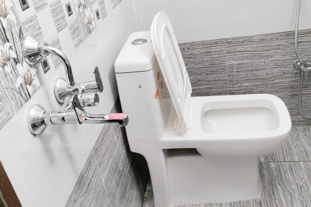 Servostay 2 Bhk Fully Furnished In Hafeezpet #302 Hajdarabad Zewnętrze zdjęcie